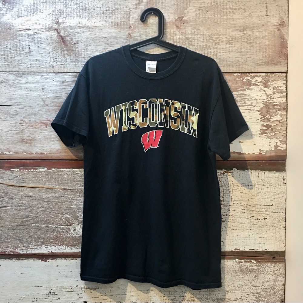 Gildan // Wisconsin t-shirt